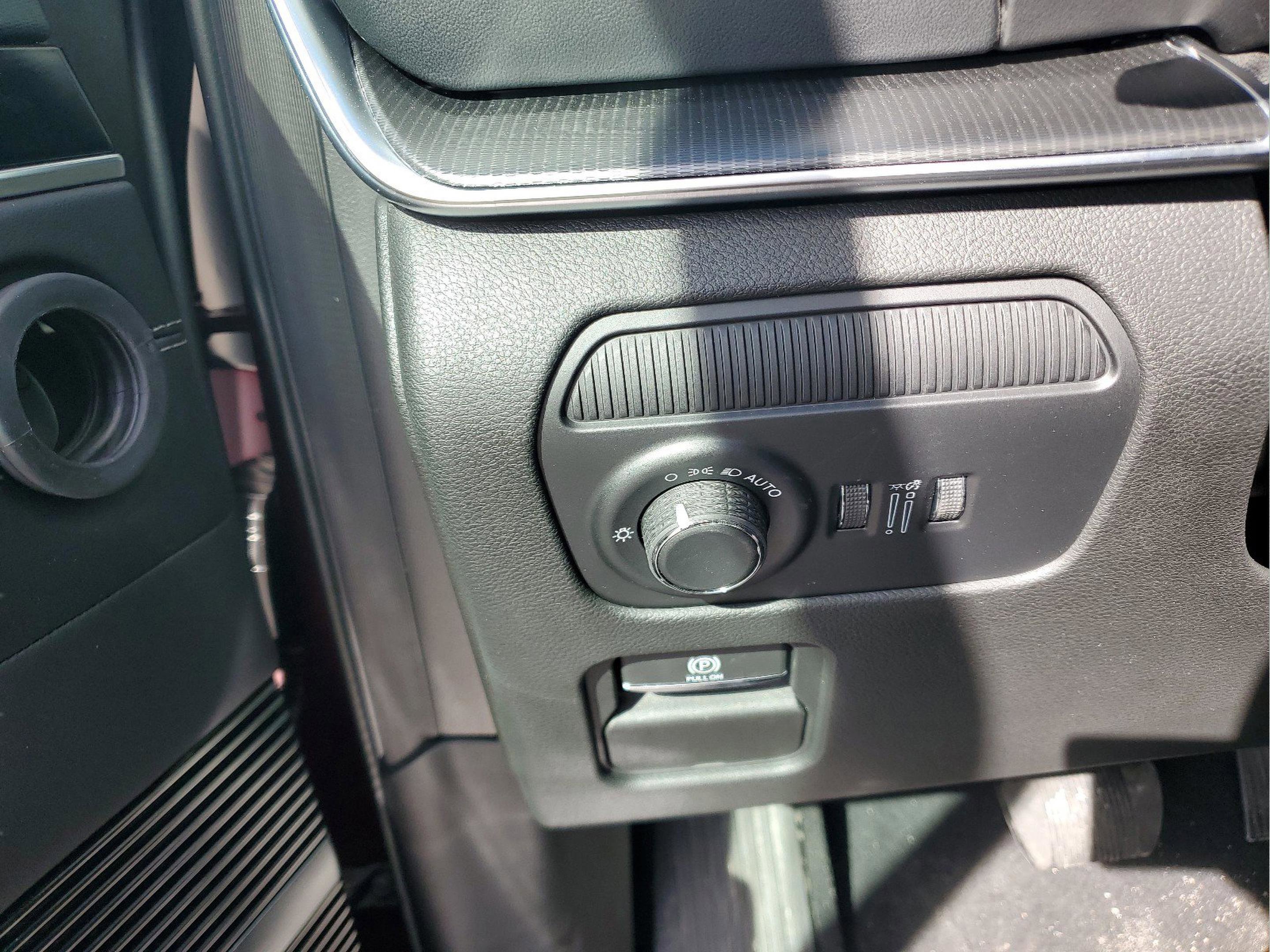 New 2026 Jeep Grand Wagoneer Summit w/ Rear Seat Video Group I image 30