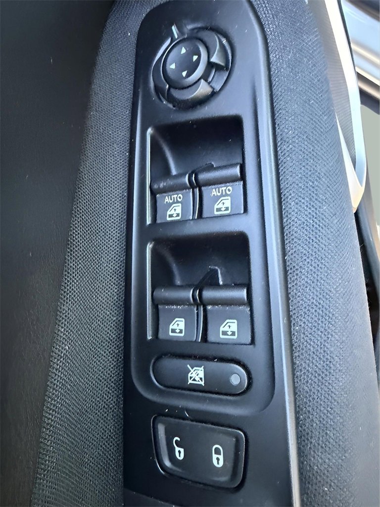 Used 2020 Jeep Renegade Latitude image 21