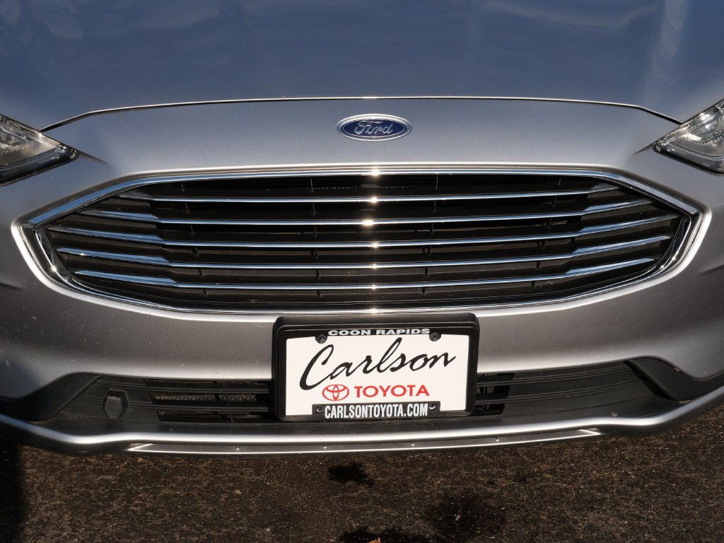 Used 2020 Ford Fusion SE FWD image 9