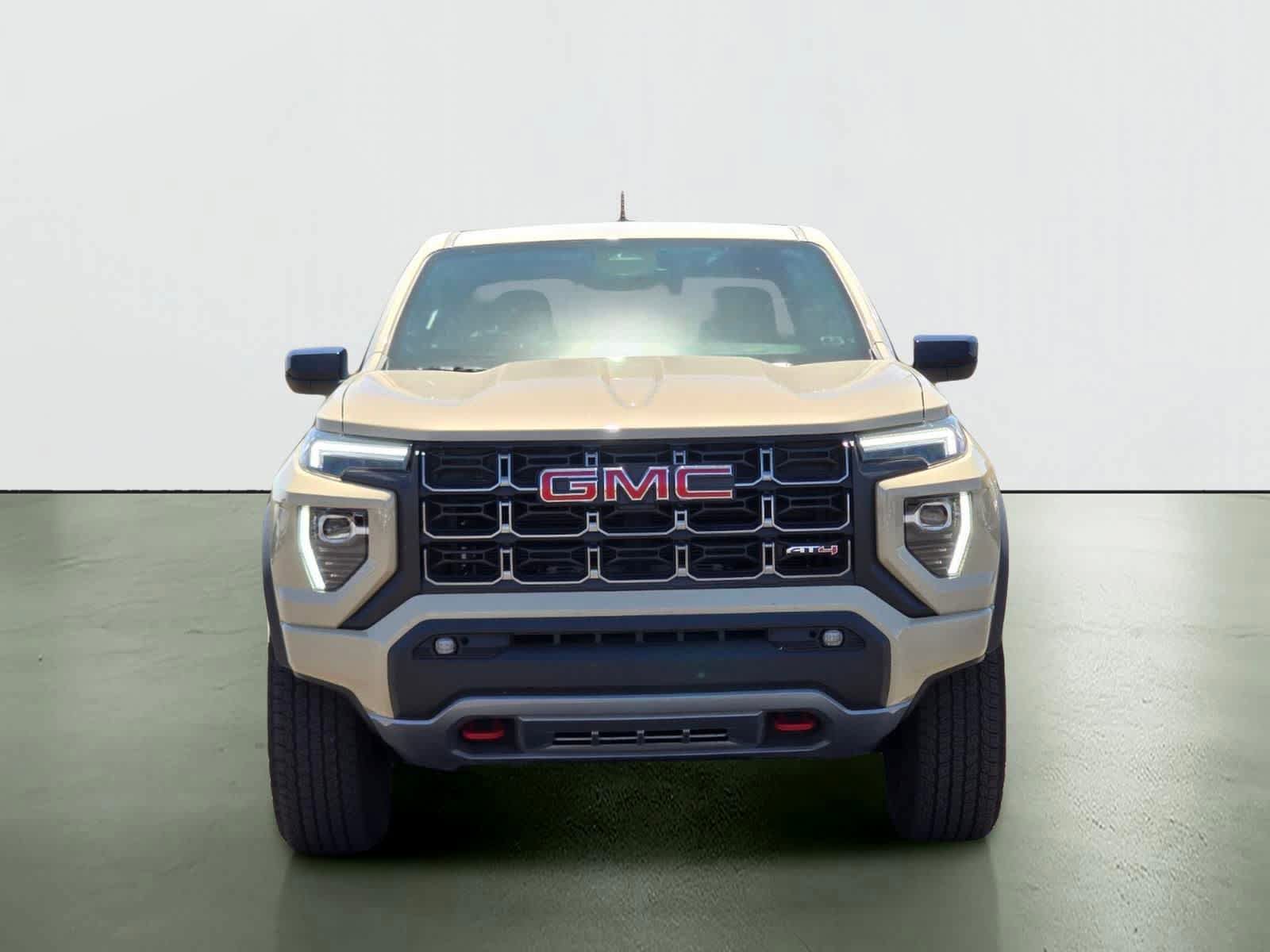 Used 2024 GMC Canyon AT4 w/ Canyon Safety Plus Package AWD/4WD image 9