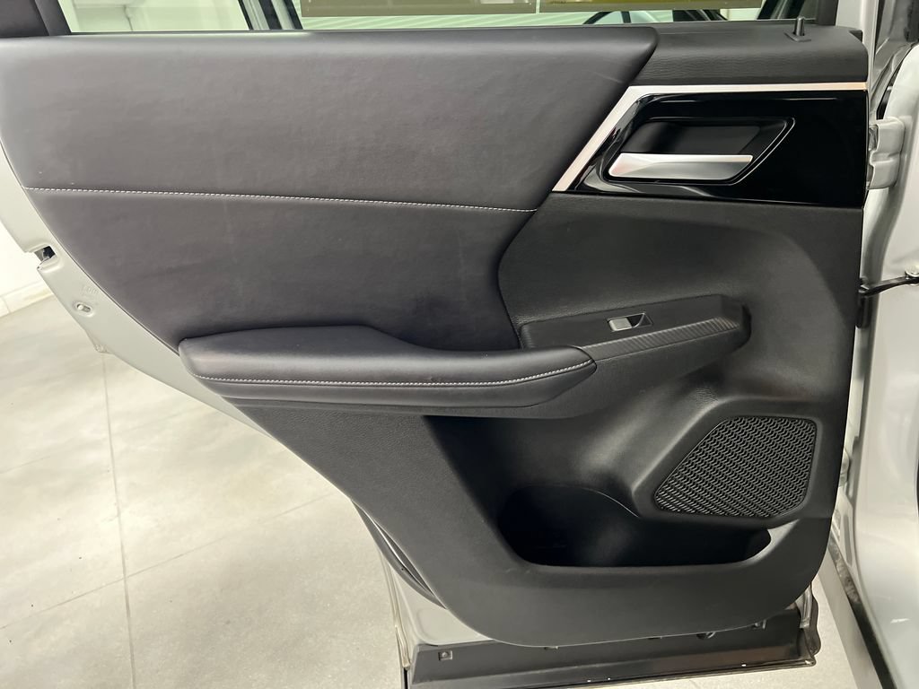 Used 2024 Mitsubishi Outlander SE AWD/4WD image 20