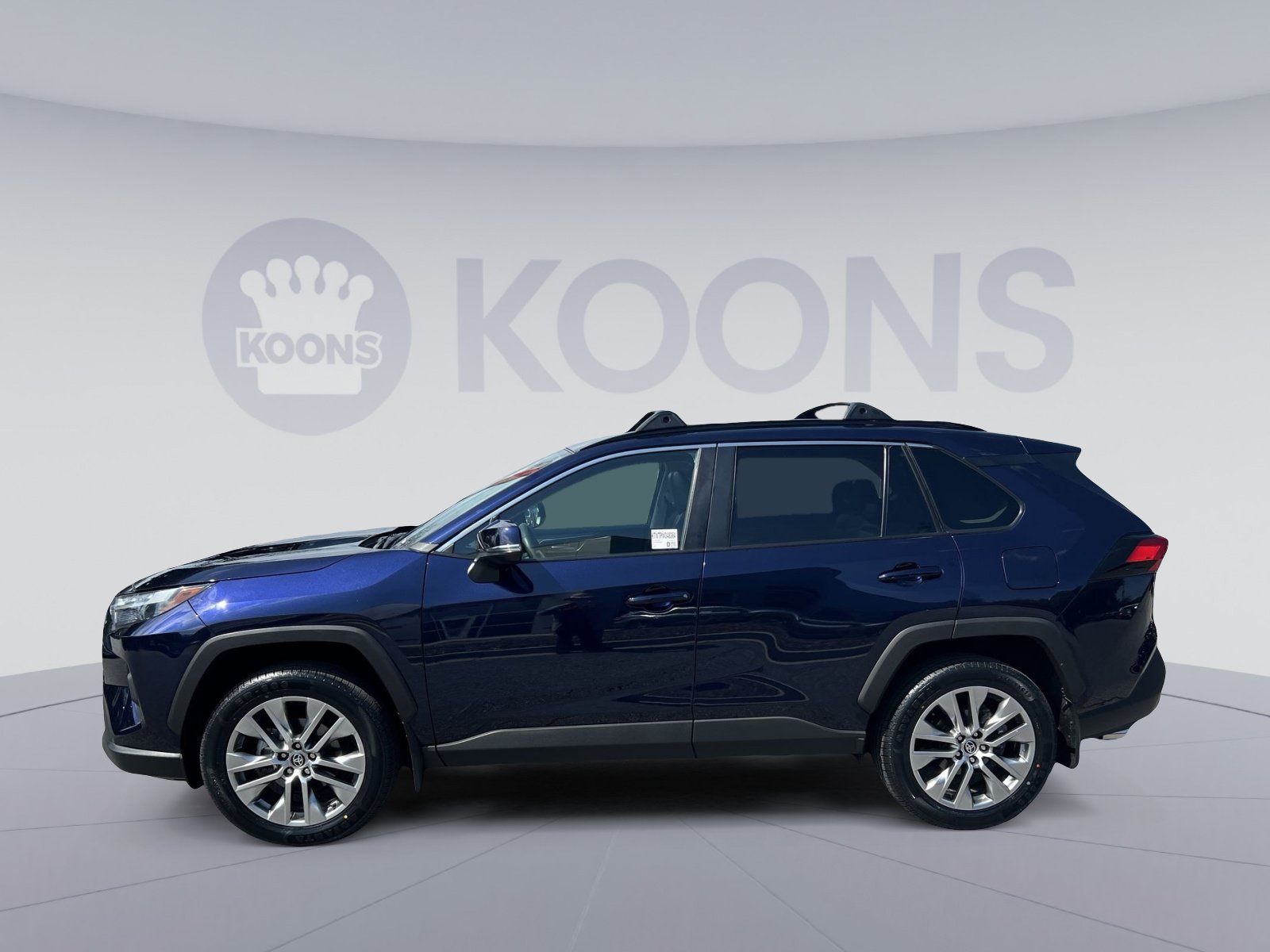 Used 2023 Toyota RAV4 XLE Premium AWD/4WD image 2