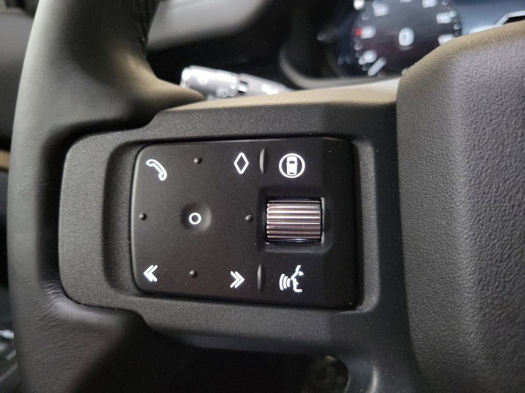 New 2026 Land Rover Defender 110 S AWD/4WD image 15