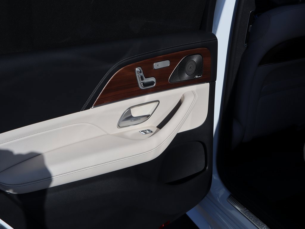 New 2026 Mercedes-Benz GLS 450 4MATIC image 25