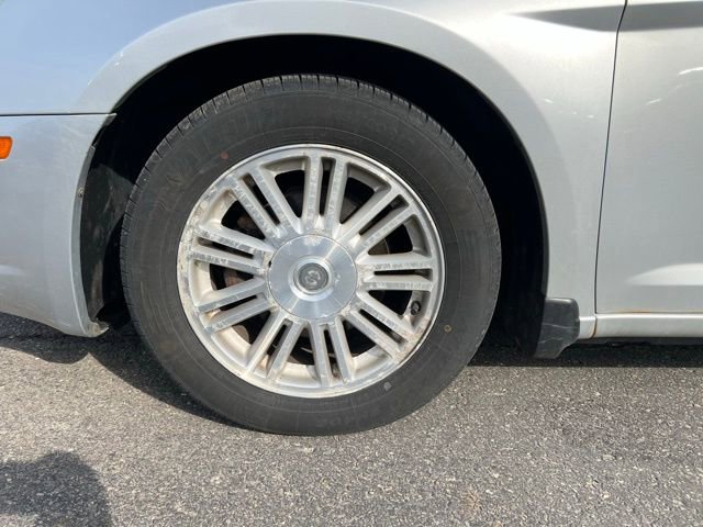 Used 2009 Chrysler Sebring Touring FWD image 9