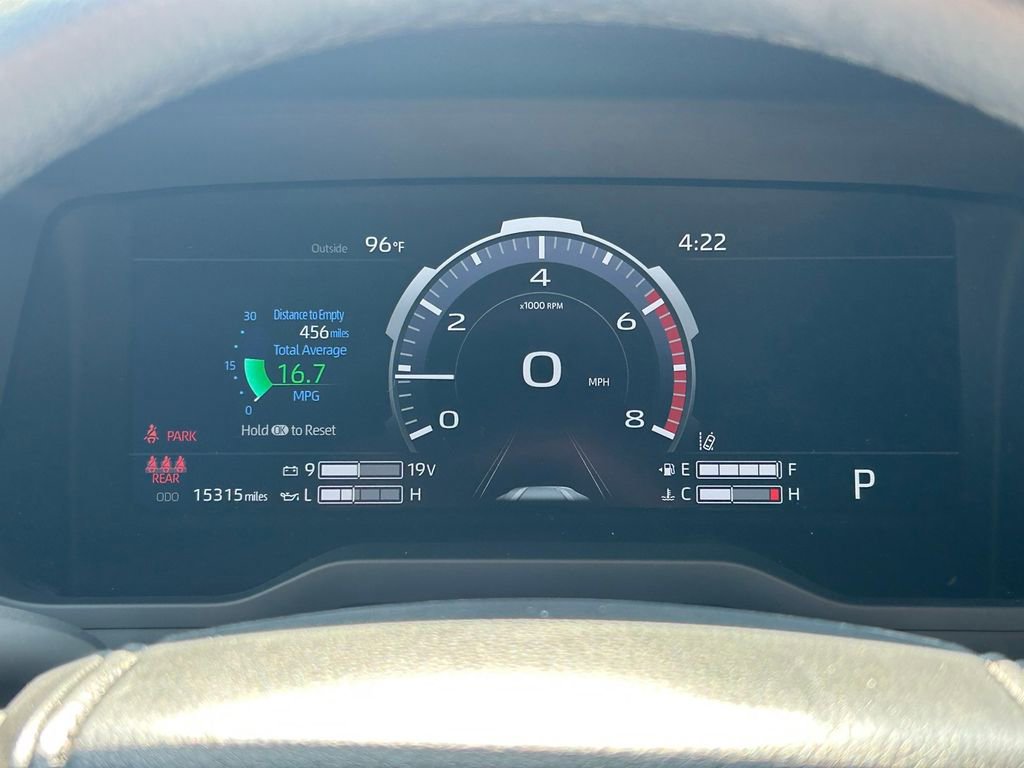 Used 2025 Toyota Tundra Limited AWD/4WD image 40