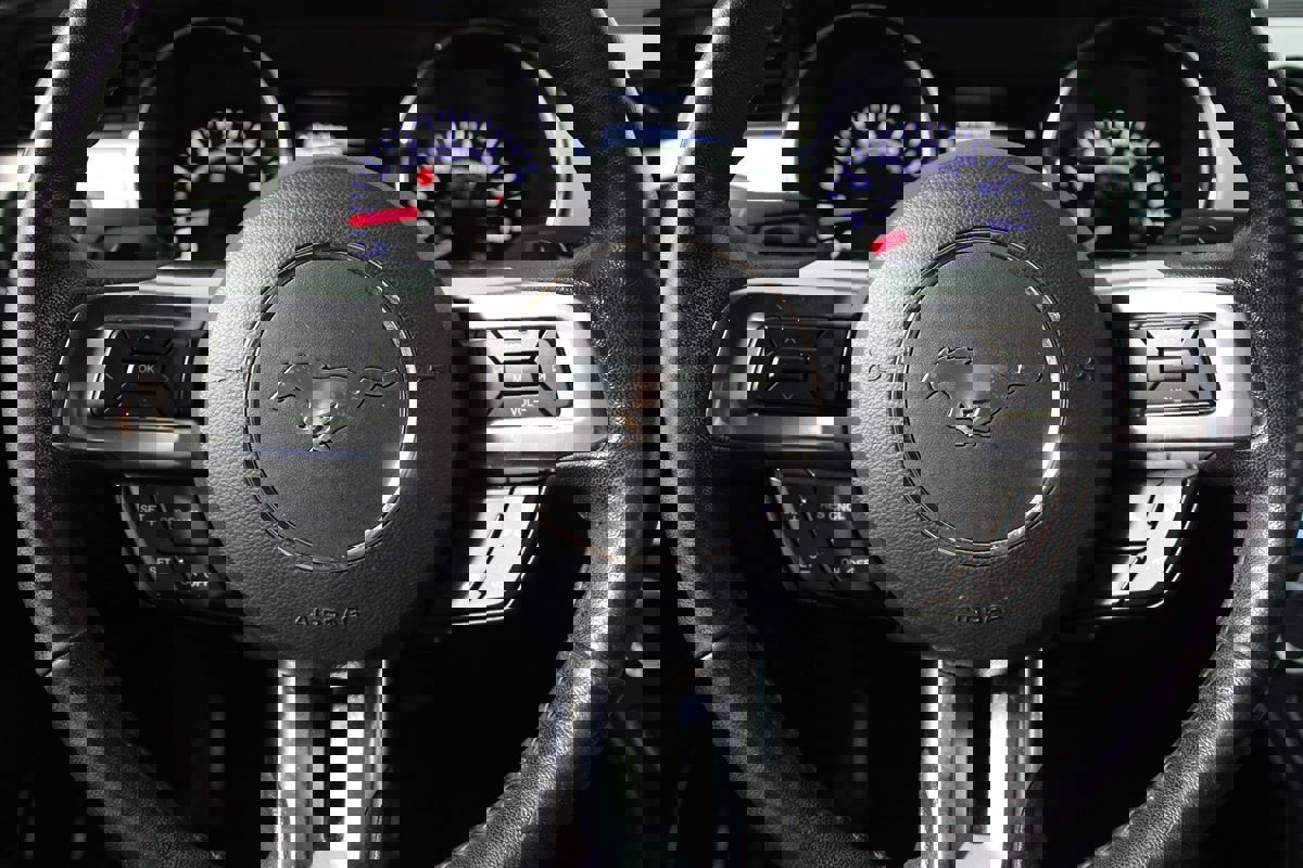 Used 2017 Ford Mustang Premium image 12