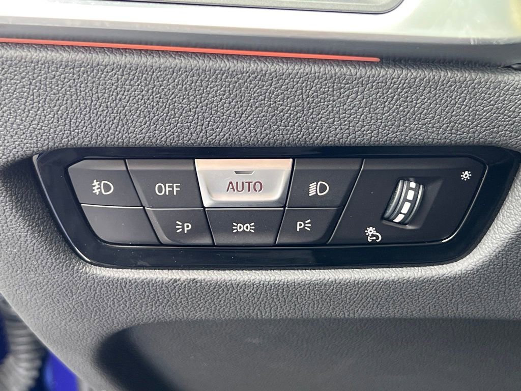 Used 2022 BMW 330i Sedan w/ M Sport Package image 35