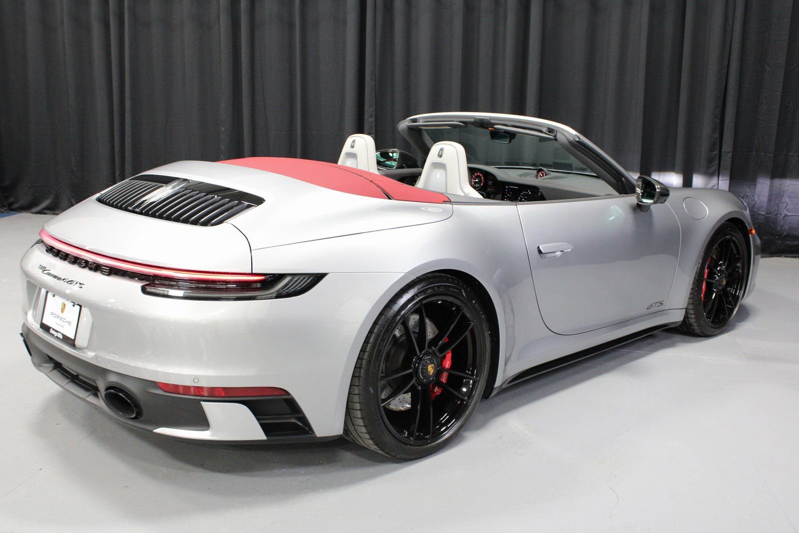 Certified 2024 Porsche 911 Carrera 4 GTS image 7