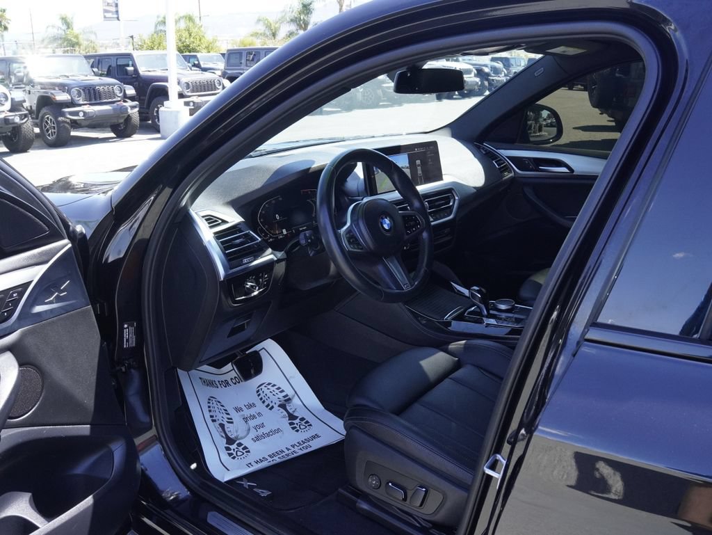 Used 2024 BMW X4 xDrive30i w/ M Sport Package AWD/4WD image 25
