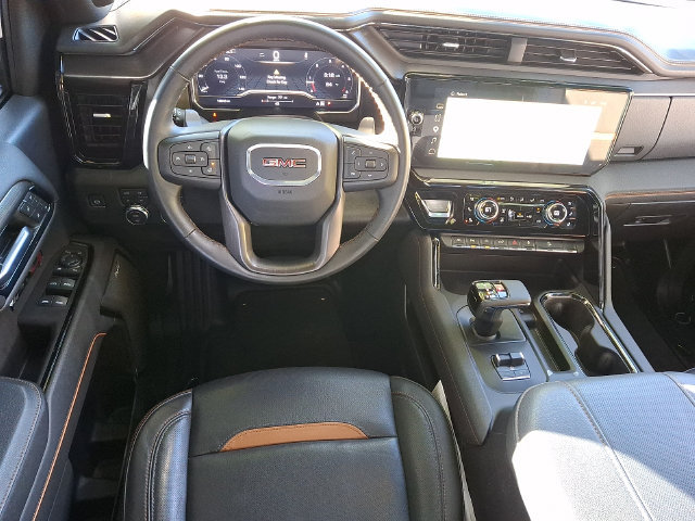 Used 2024 GMC Sierra 1500 AT4 w/ Technology Package AWD/4WD image 10