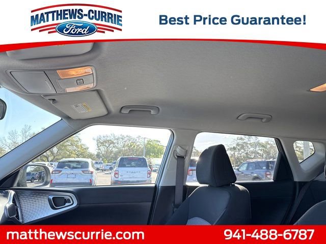 Used 2025 Kia Soul LX image 11