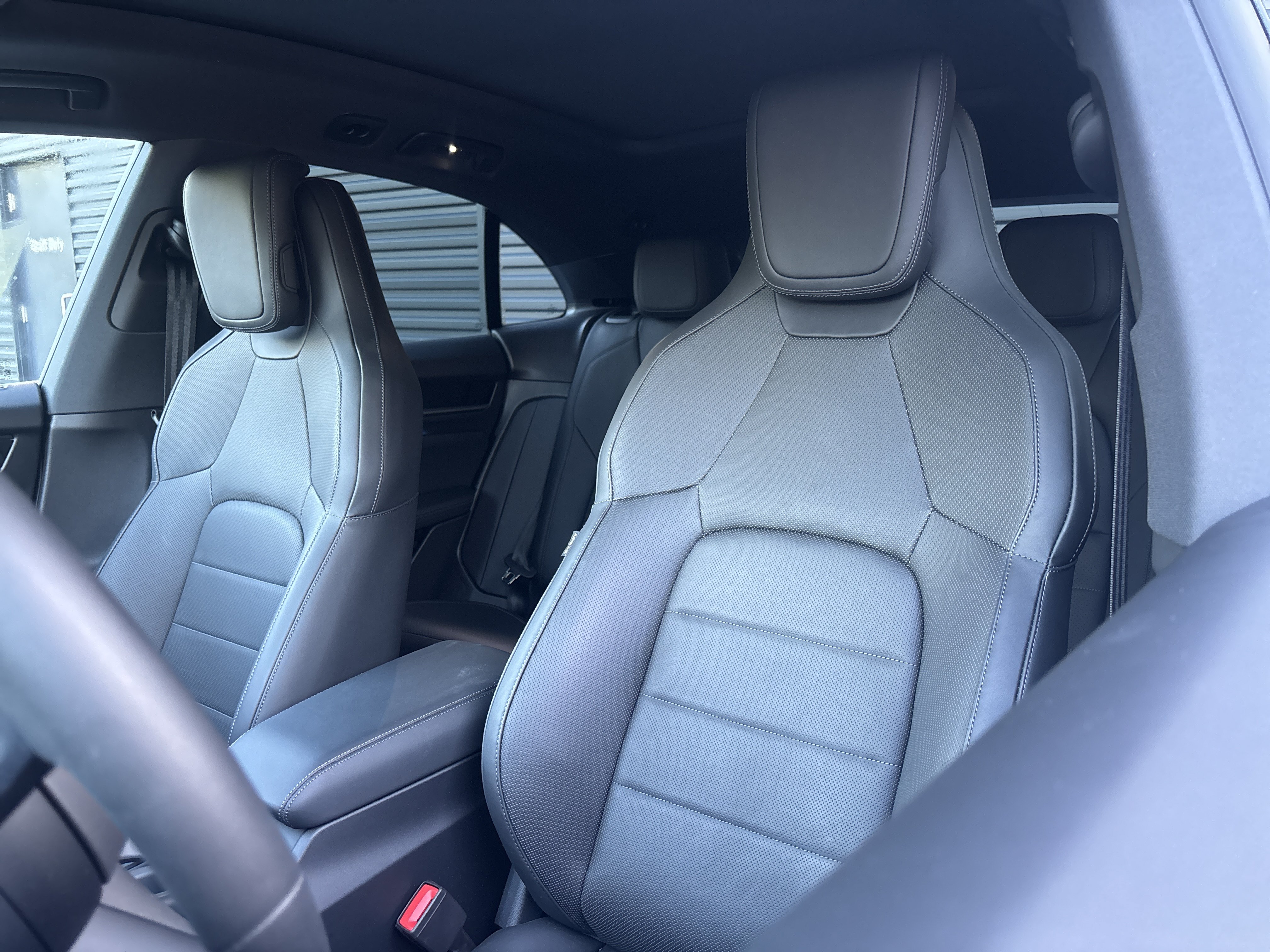 New 2025 Porsche Macan 4S Electric AWD/4WD image 12