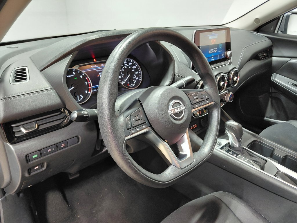 Used 2025 Nissan Sentra SV FWD image 18