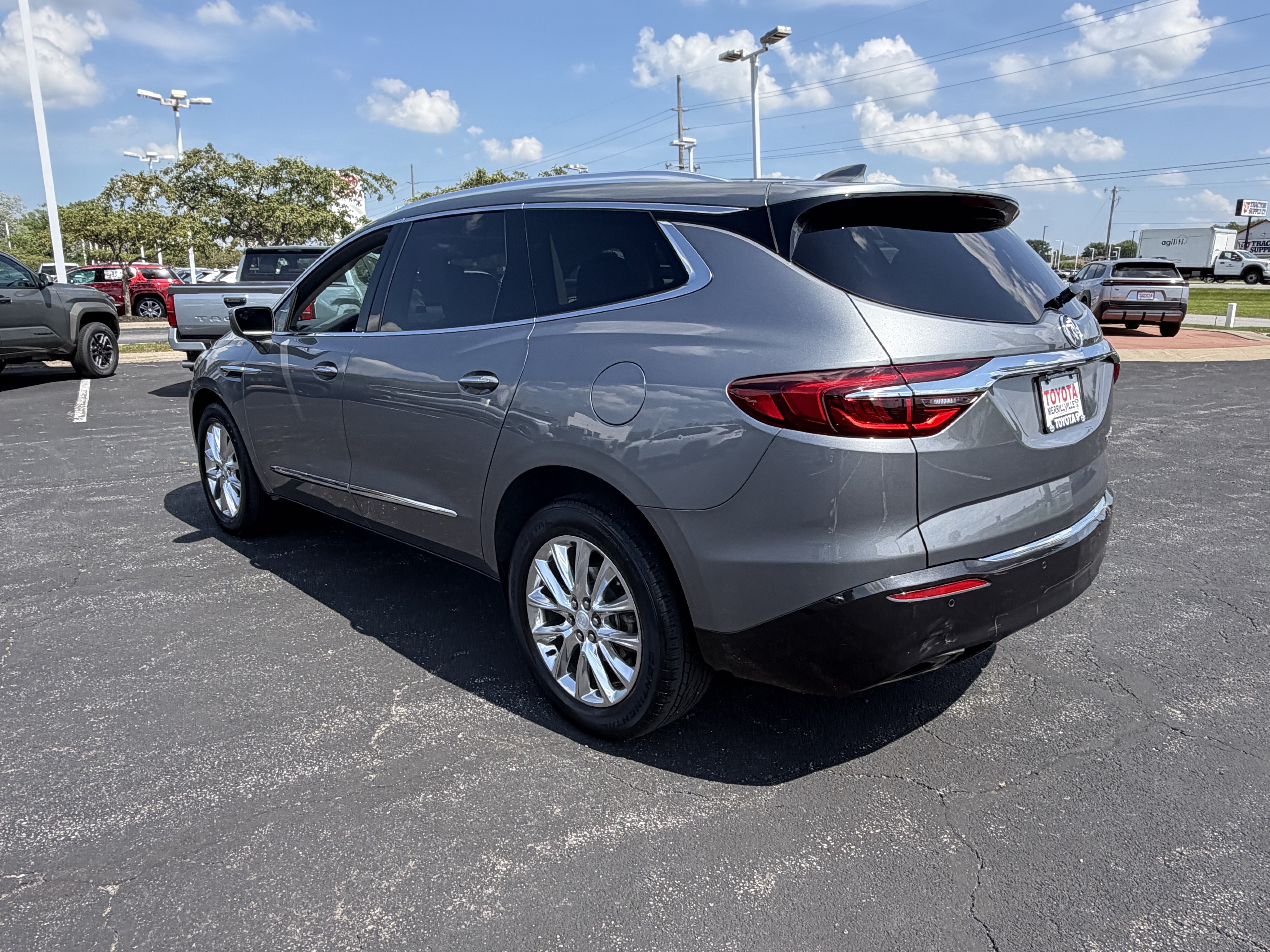 Used 2019 Buick Enclave Premium w/ Experience Buick Package AWD/4WD image 7