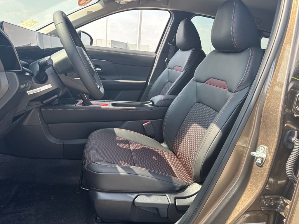 New 2026 Nissan Kicks SR image 15