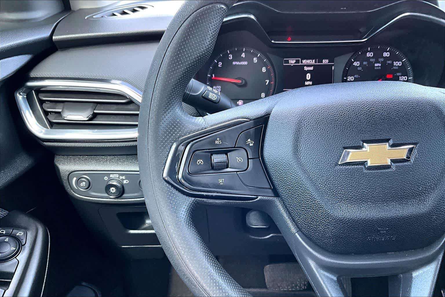 Used 2023 Chevrolet TrailBlazer LT w/ Convenience Package FWD image 25