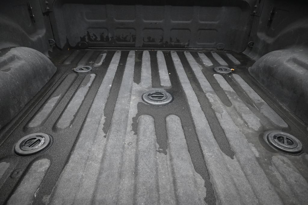 Used 2025 RAM 2500 Laramie AWD/4WD image 23