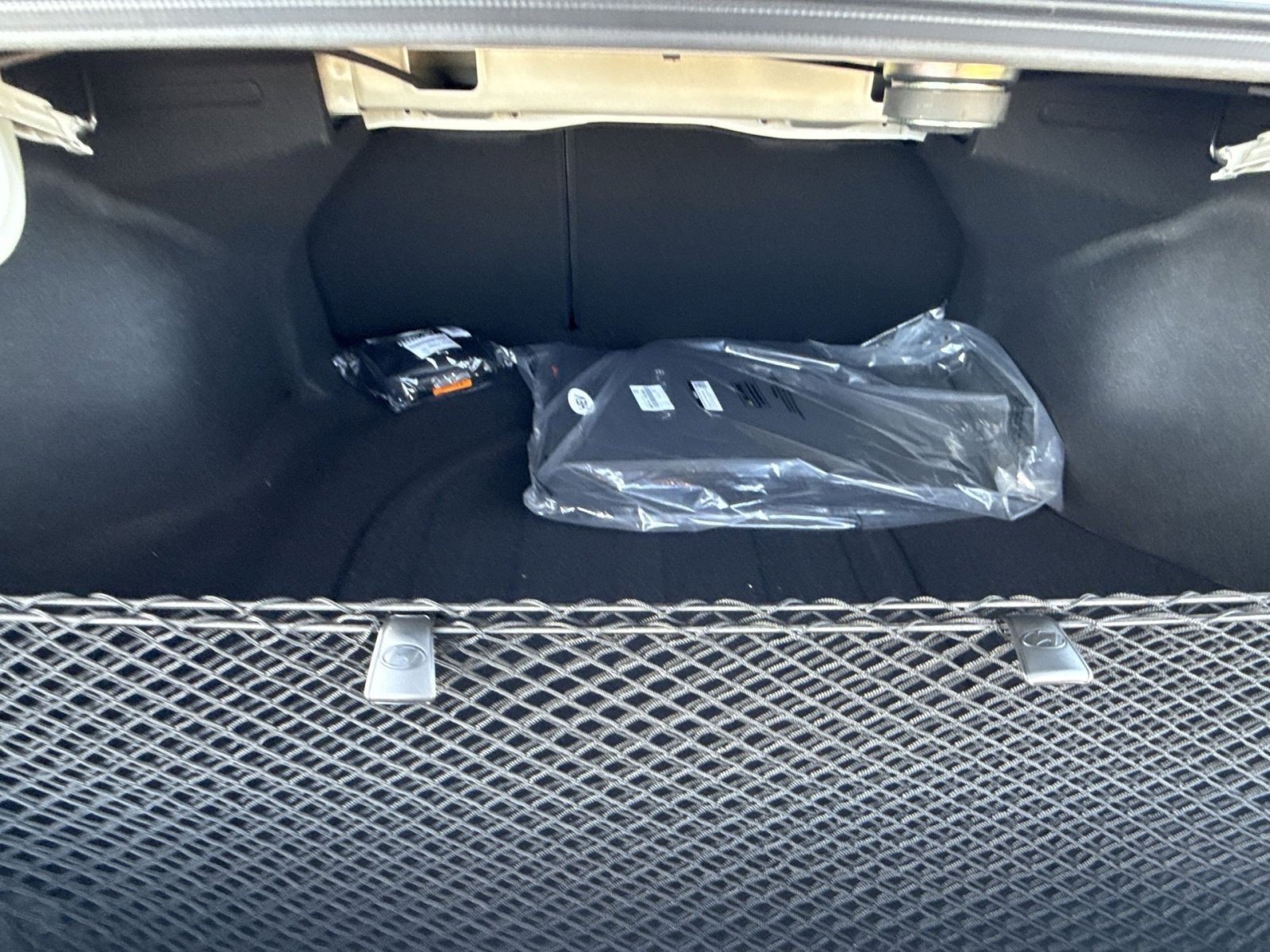 New 2025 Hyundai Elantra Limited image 26