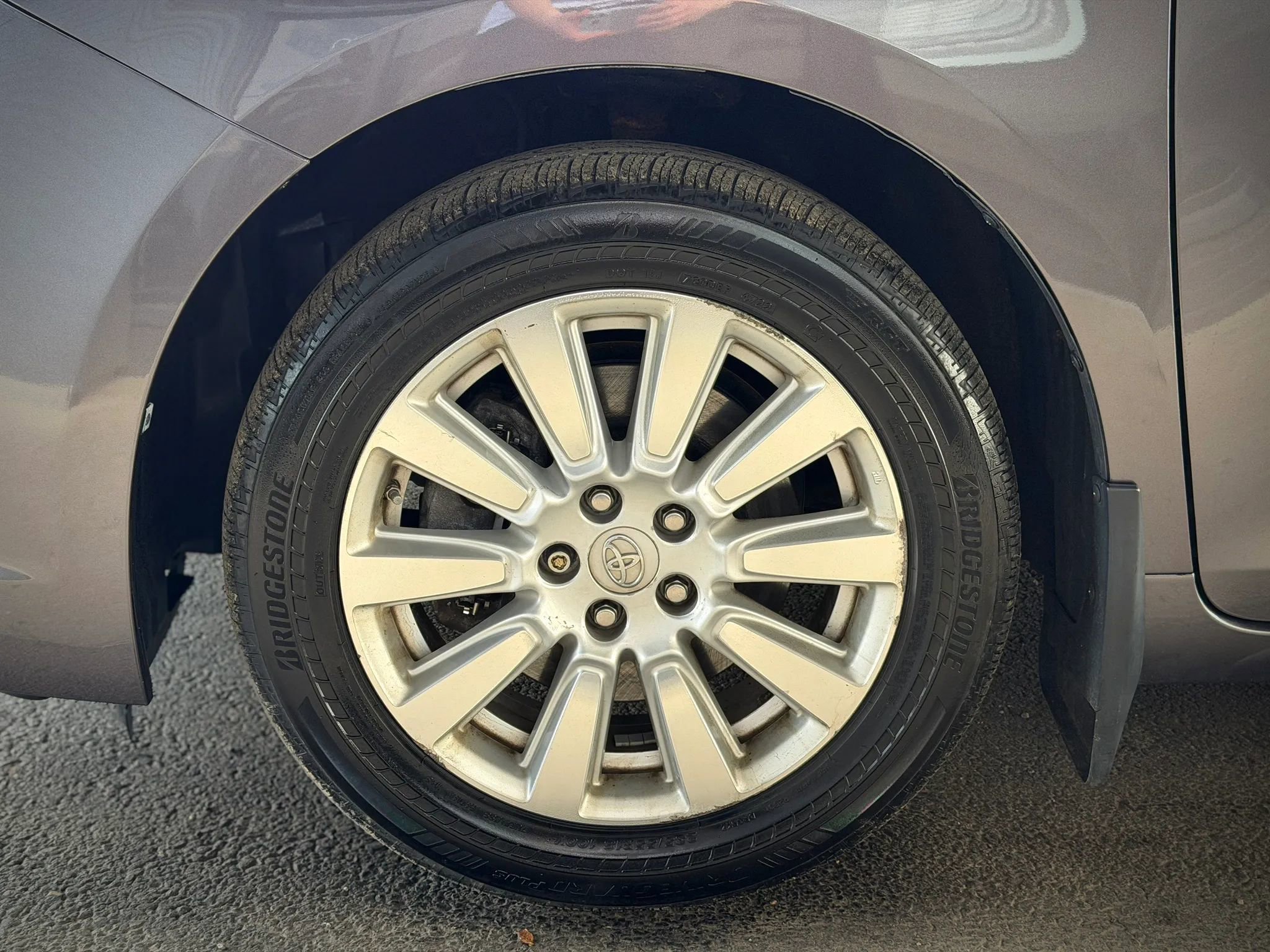 Used 2017 Toyota Sienna Limited image 32