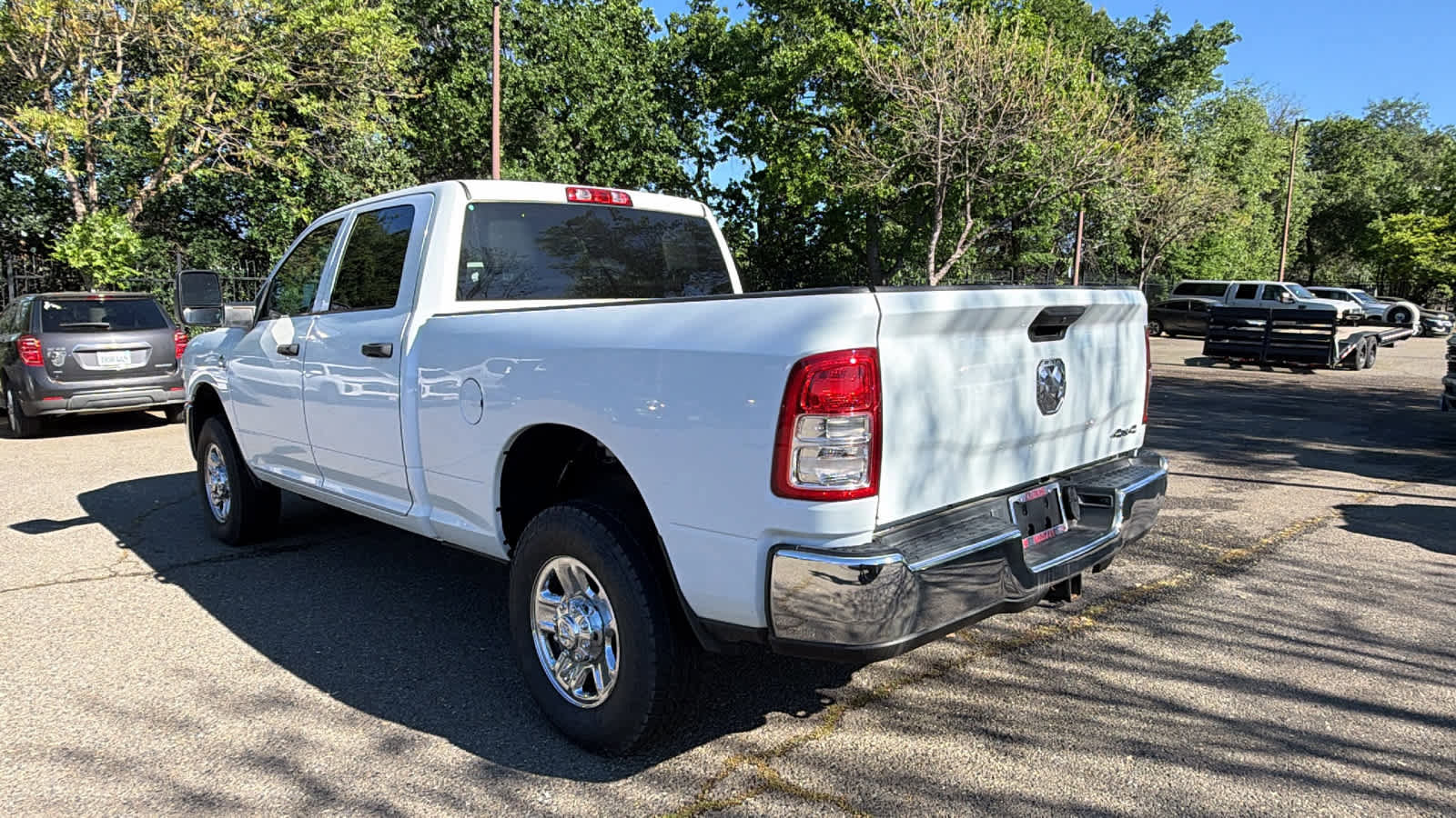 Used 2024 RAM 2500 Tradesman w/ Chrome Appearance Group image 7