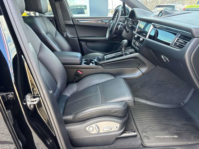 Used 2022 Porsche Macan Base image 18