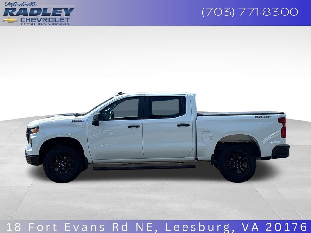 Used 2025 Chevrolet Silverado 1500 Custom Trail Boss AWD/4WD image 2