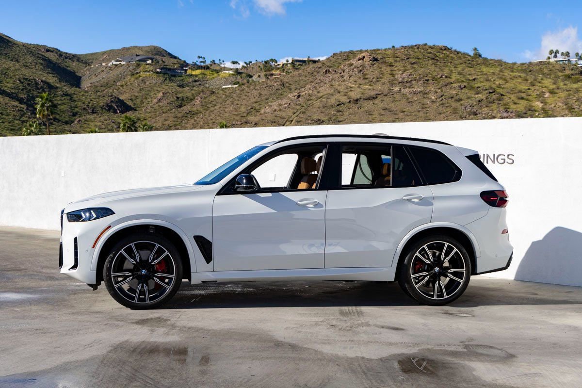 Used 2024 BMW X5 M60i image 3