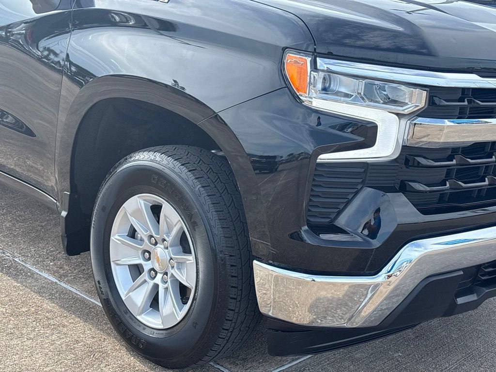 Used 2025 Chevrolet Silverado 1500 LT RWD image 5