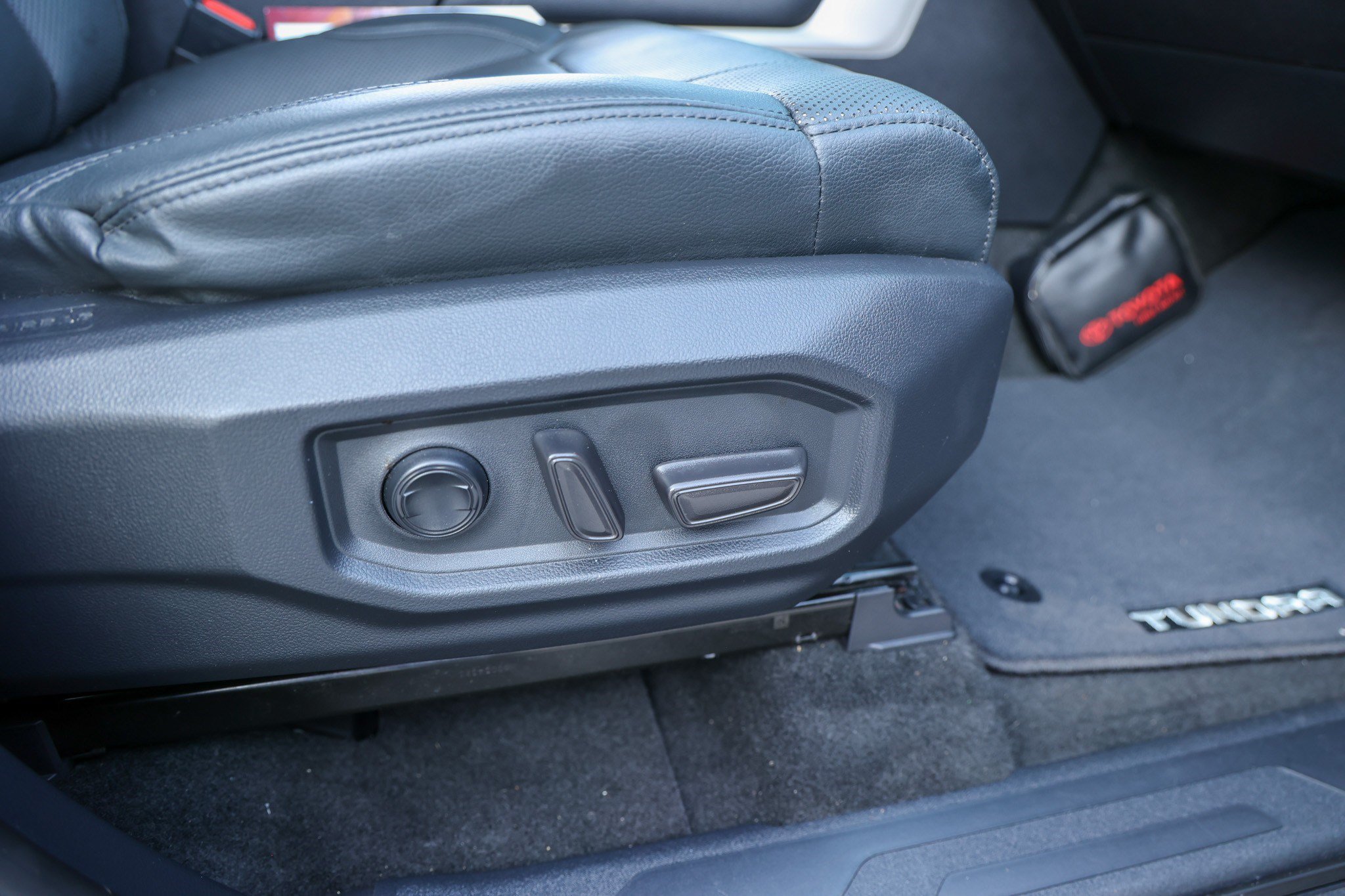 Used 2024 Toyota Tundra Limited RWD image 41