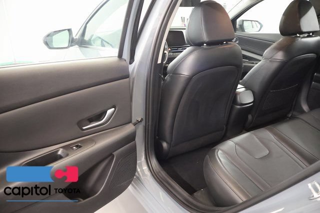 Used 2023 Hyundai Elantra Limited FWD image 31