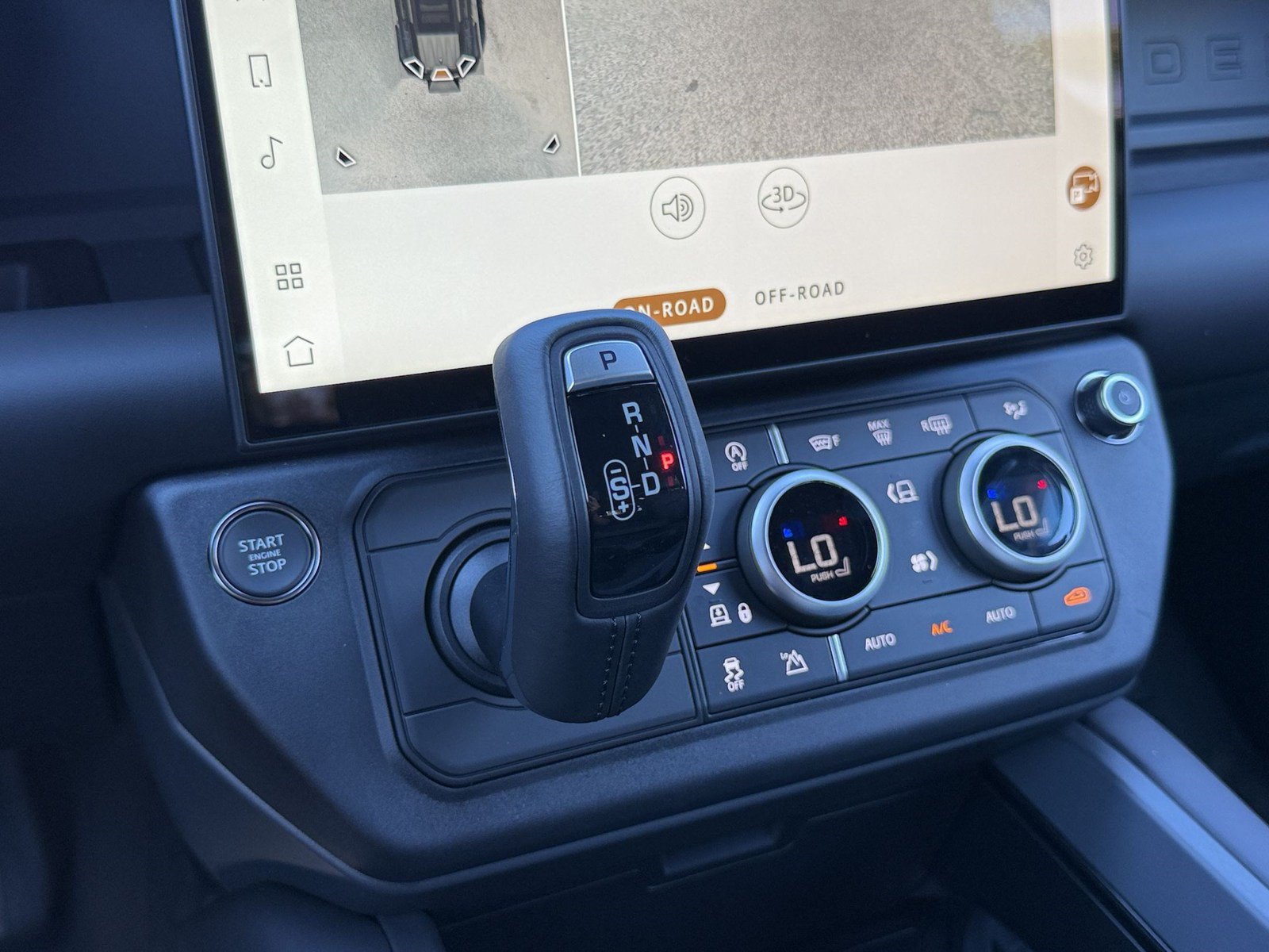 New 2026 Land Rover Defender 110 X-Dynamic SE AWD/4WD image 19