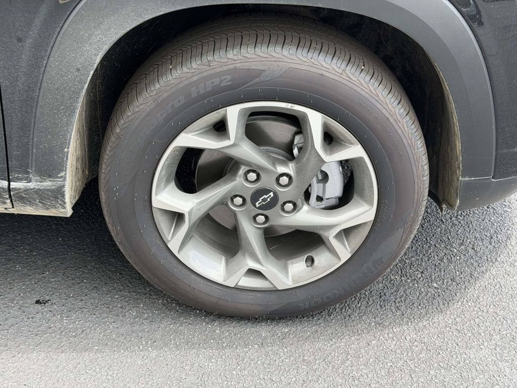 New 2026 Chevrolet Trax LT w/ Driver Confidence Package FWD image 25