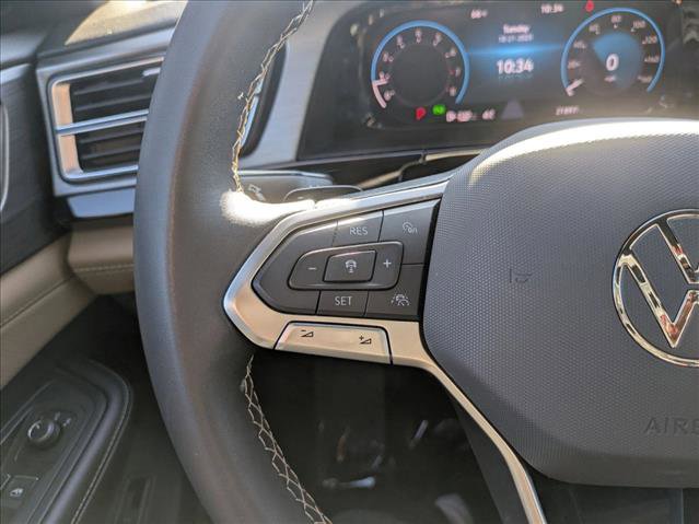 Used 2024 Volkswagen Atlas Cross Sport SE image 13