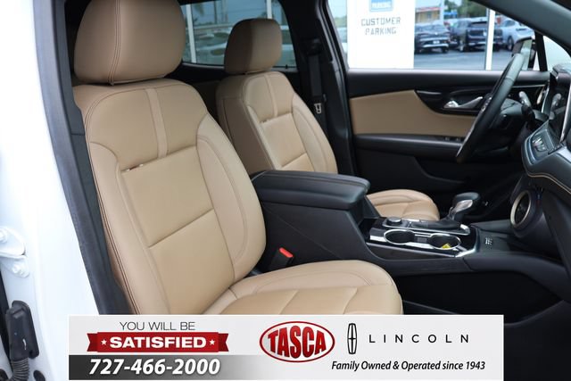 Used 2024 Chevrolet Blazer Premier w/ Enhanced Convenience Package FWD image 21