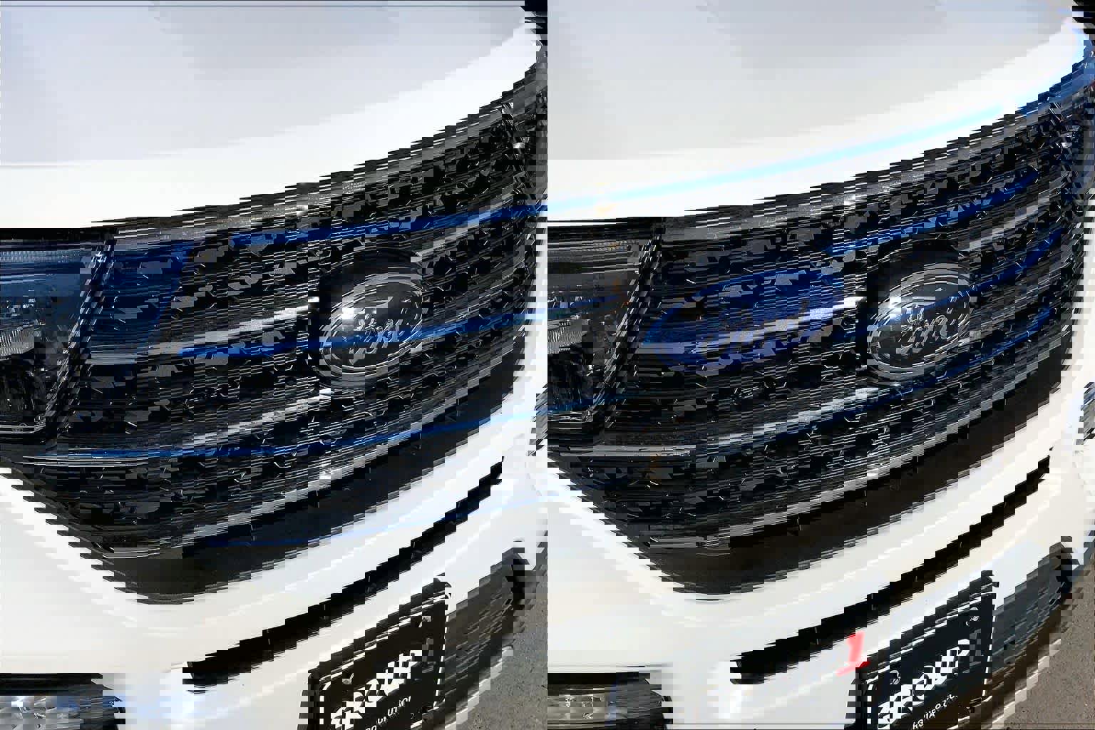 Used 2023 Ford Explorer XLT w/ Equipment Group 202A image 26