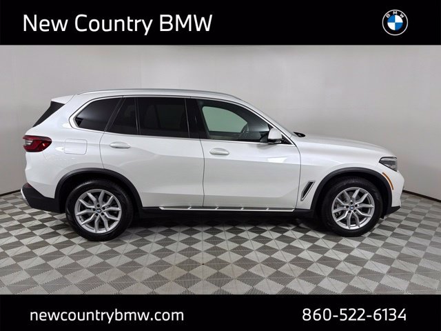 Used 2022 BMW X5 xDrive40i w/ Premium Package AWD/4WD image 8