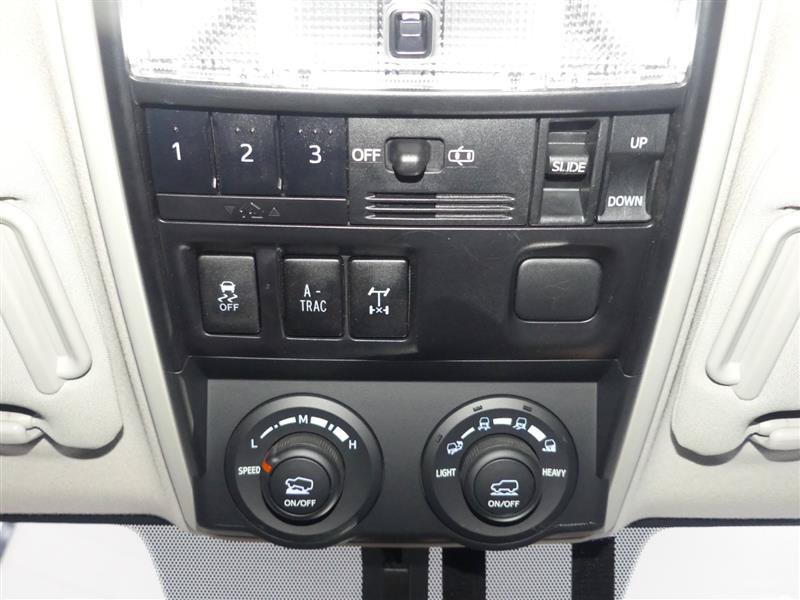 Used 2018 Toyota 4Runner TRD Off-Road Premium AWD/4WD image 40