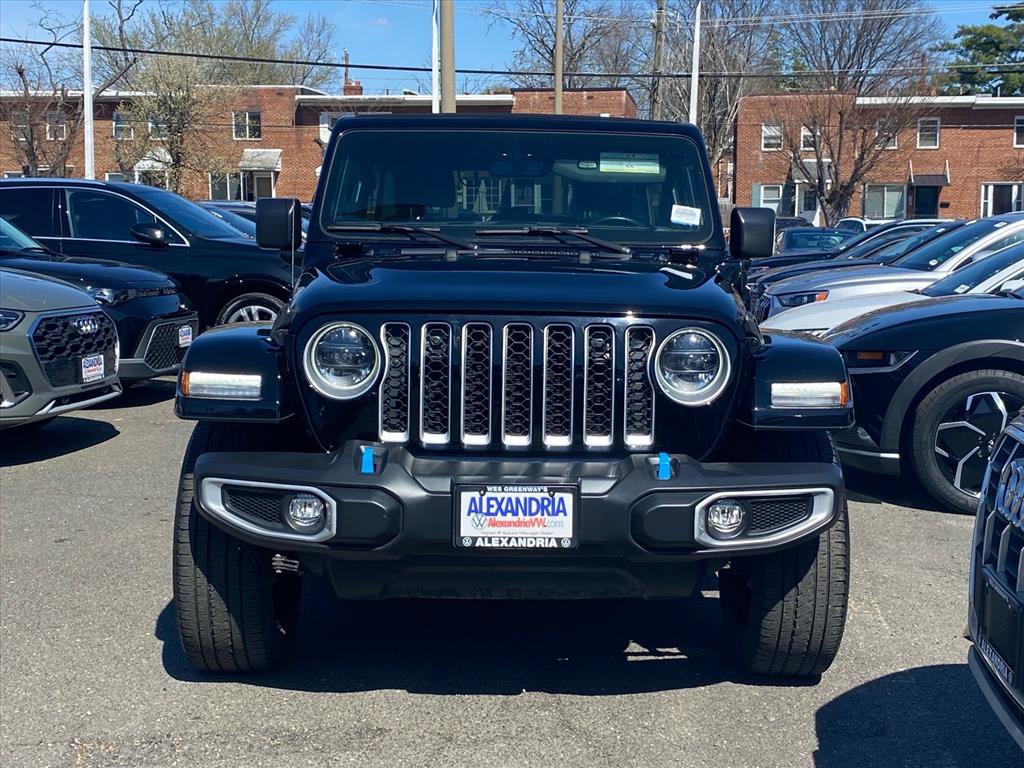 Used 2023 Jeep Wrangler Unlimited Sahara w/ Cold Weather Group image 4