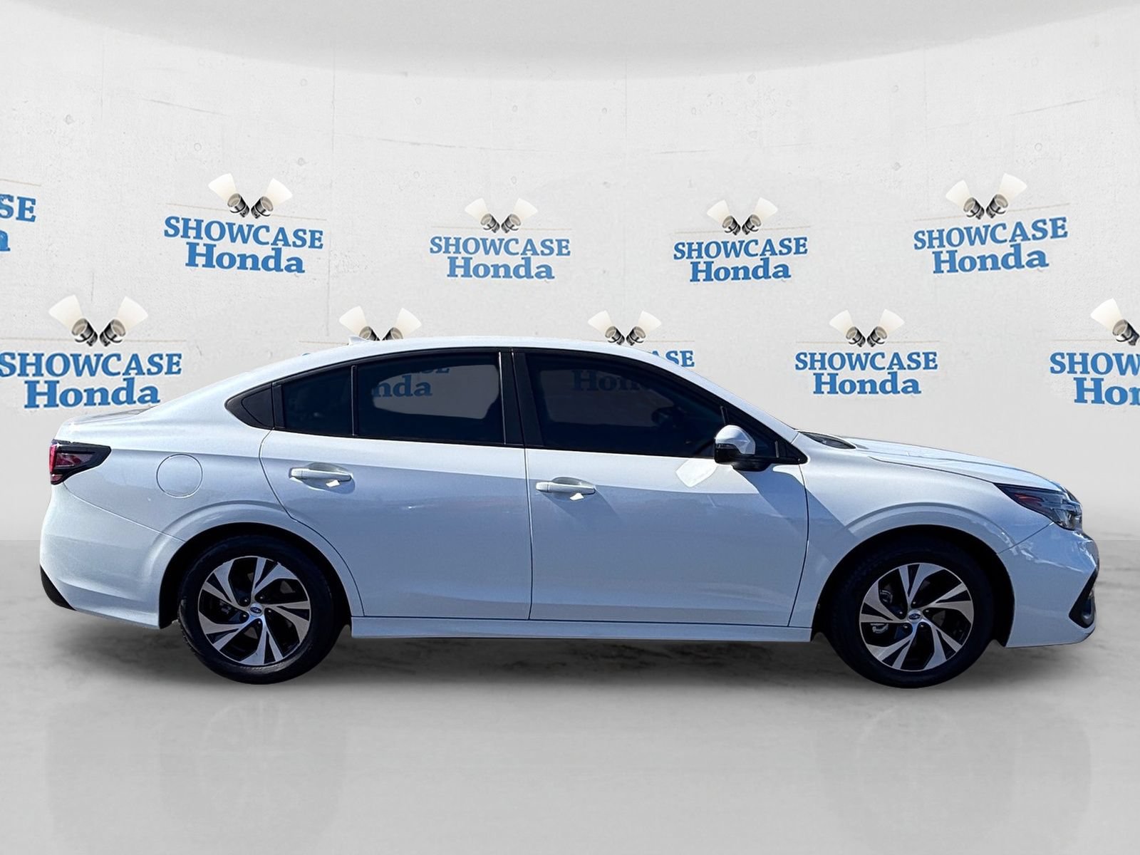 Used 2023 Subaru Legacy Premium AWD/4WD image 9
