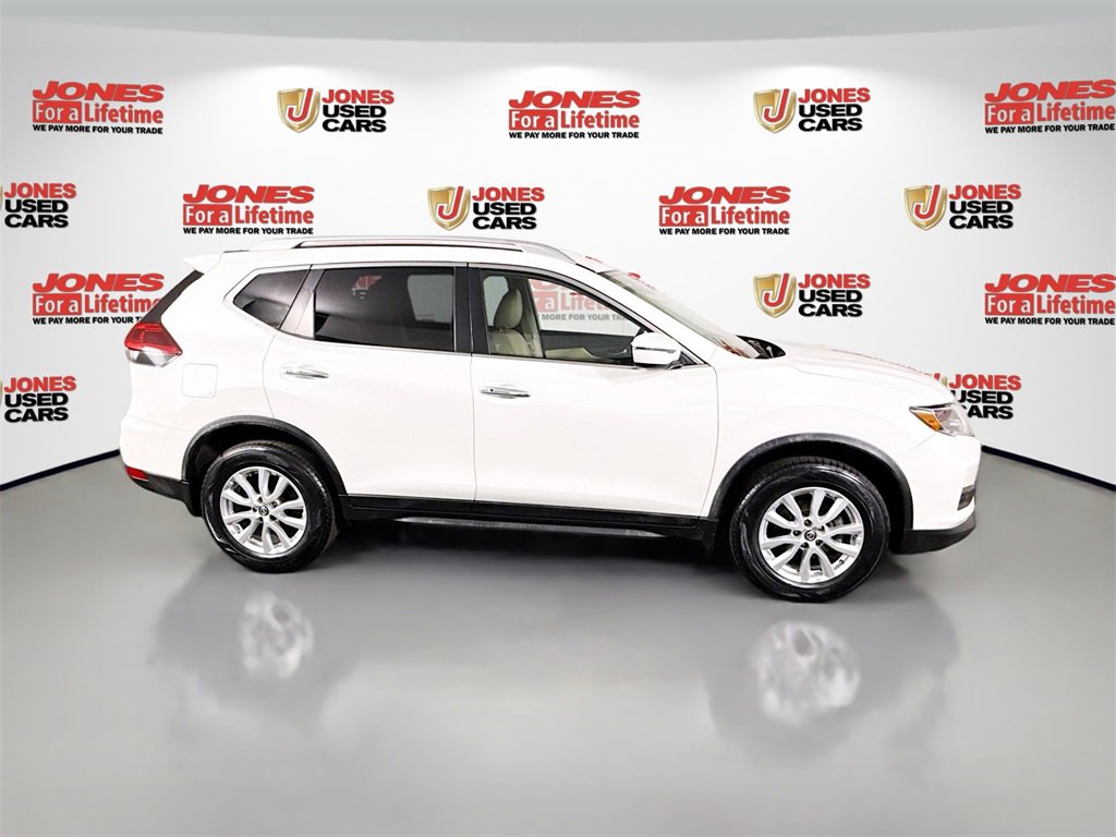 Used 2020 Nissan Rogue SV image 16