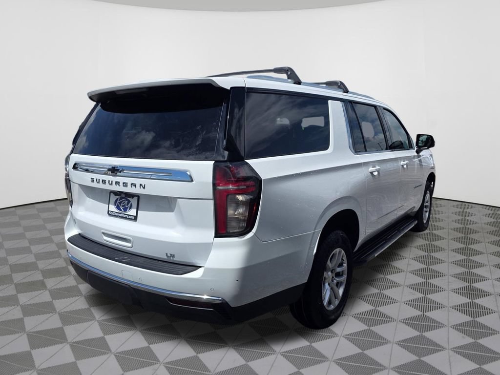 Used 2021 Chevrolet Suburban LT w/ Luxury Package RWD image 10