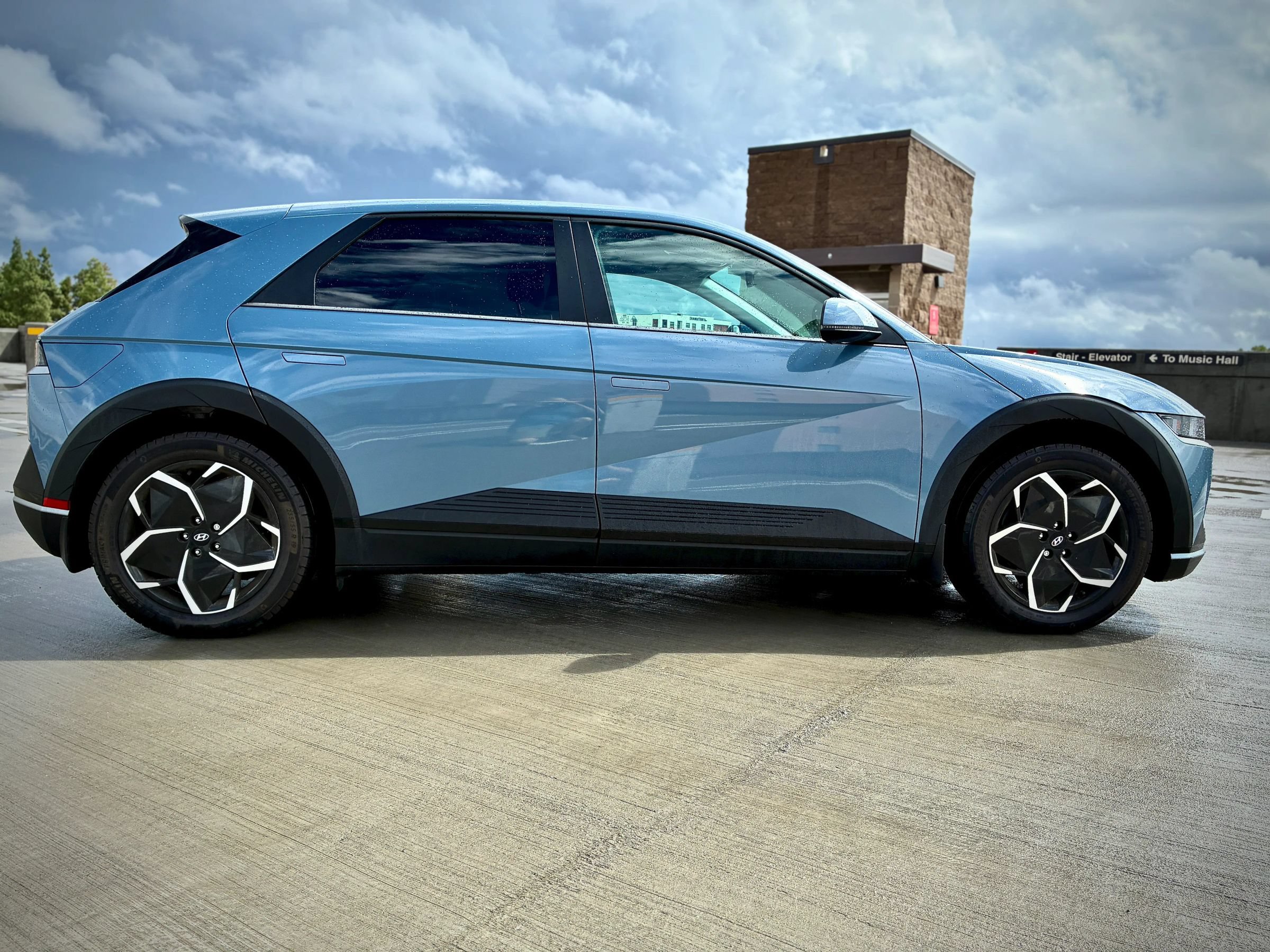 Used 2024 Hyundai Ioniq 5 SE RWD image 14