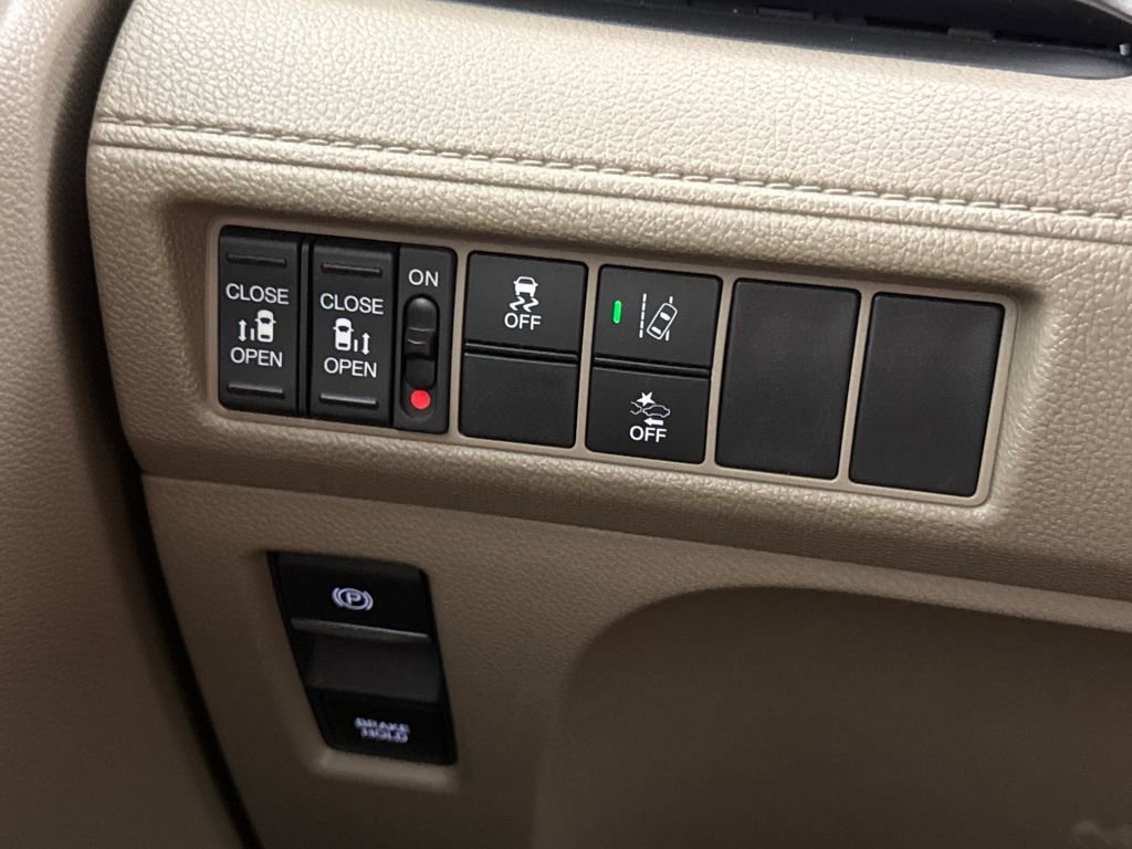 Used 2018 Honda Odyssey EX image 14