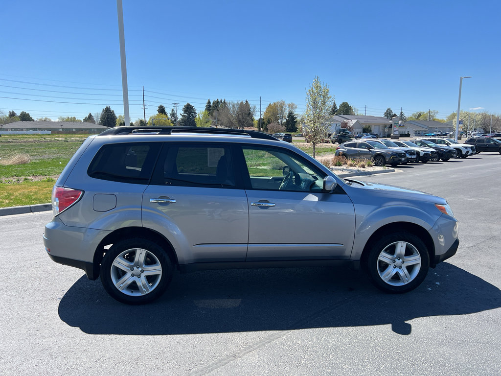 Used 2010 Subaru Forester 2.5X Premium AWD/4WD image 5