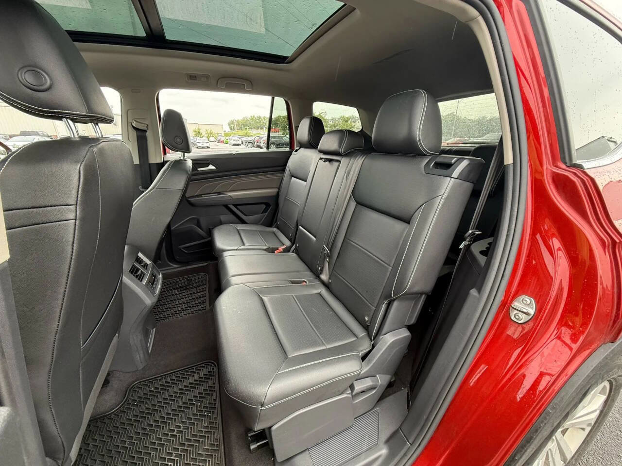 Used 2021 Volkswagen Atlas SE w/ Panoramic Sunroof Package AWD/4WD image 10