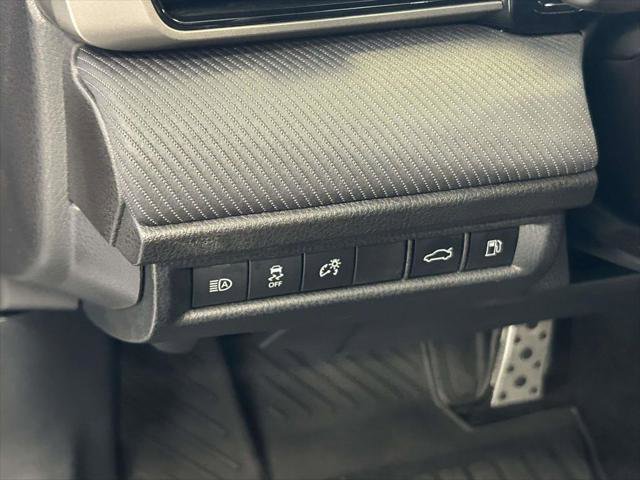 Certified 2025 Toyota Camry SE FWD image 19