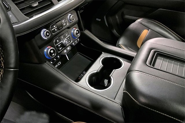 Used 2023 GMC Yukon XL AT4 image 32