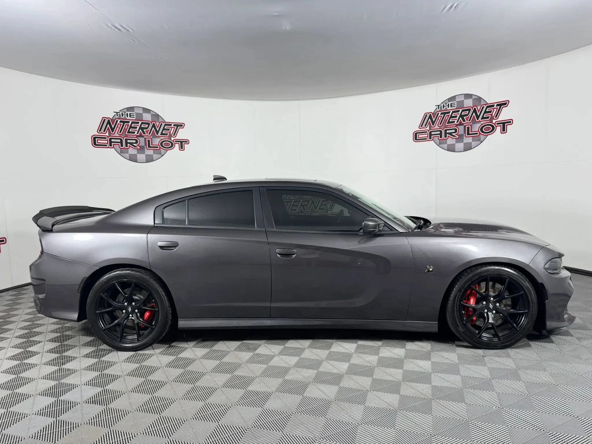 Used 2019 Dodge Charger Scat Pack w/ Dynamics Package RWD image 8