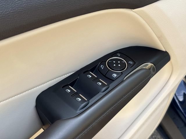 Used 2018 Lincoln MKC Reserve FWD image 26